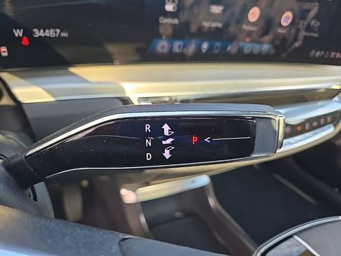 Certified 2023 Cadillac Lyriq AWD image 25