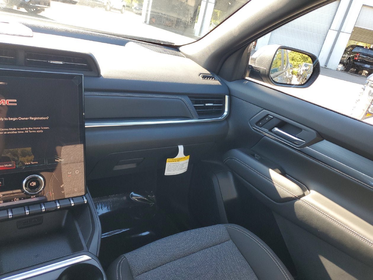 New 2027 GMC Terrain Elevation FWD image 15