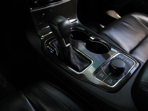 Used 2020 Jeep Grand Cherokee High Altitude AWD/4WD image 19