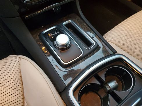 Certified 2023 Chrysler 300 Touring L w/ Popular Equipment Group image 24