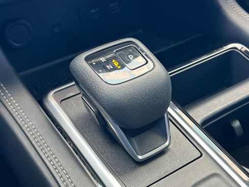 Used 2023 Nissan Pathfinder Platinum FWD image 23
