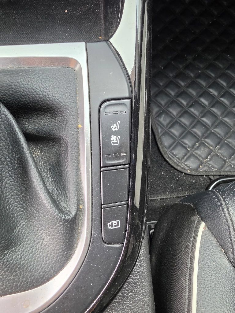 Used 2022 Kia Forte GT-Line w/ GT-Line Premium Package FWD image 15