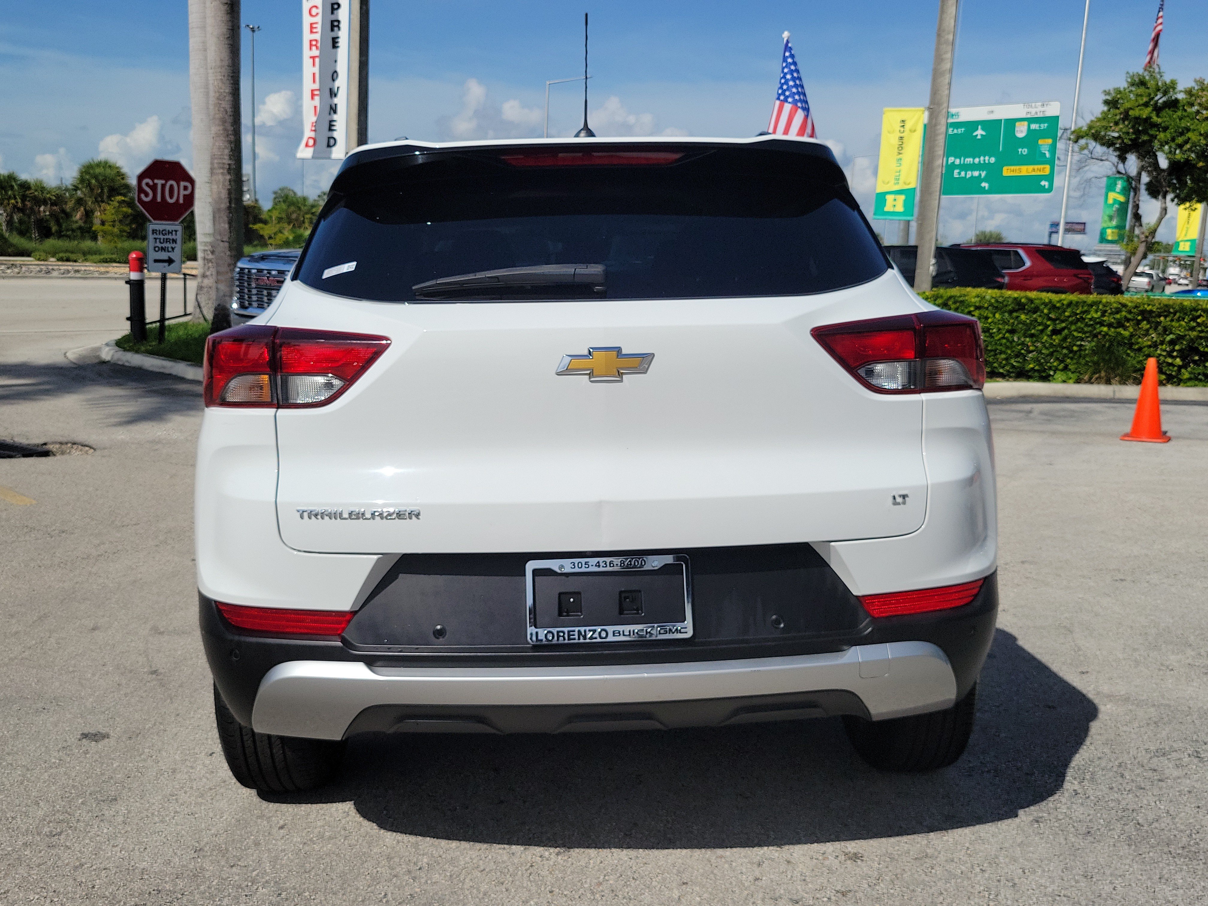 Used 2022 Chevrolet TrailBlazer LT w/ Convenience Package FWD image 6