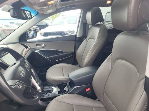 Used 2018 Hyundai Santa Fe Sport w/ 2.4L Tech Package 04 AWD/4WD image 10
