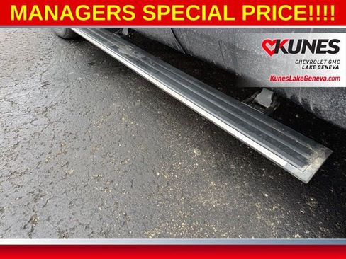 Used 2018 Cadillac Escalade Premium Luxury image 10