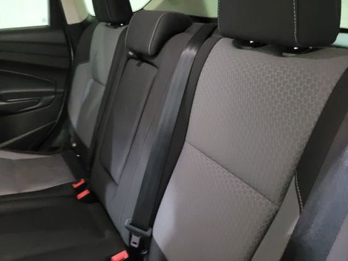 Used 2019 Ford Escape SE image 43