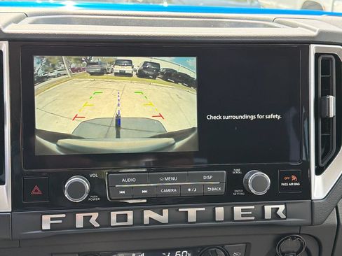 Used 2025 Nissan Frontier SV w/ SV Convenience Package RWD image 25