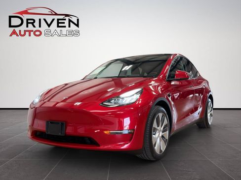 Used 2023 Tesla Model Y Long Range AWD/4WD image 2