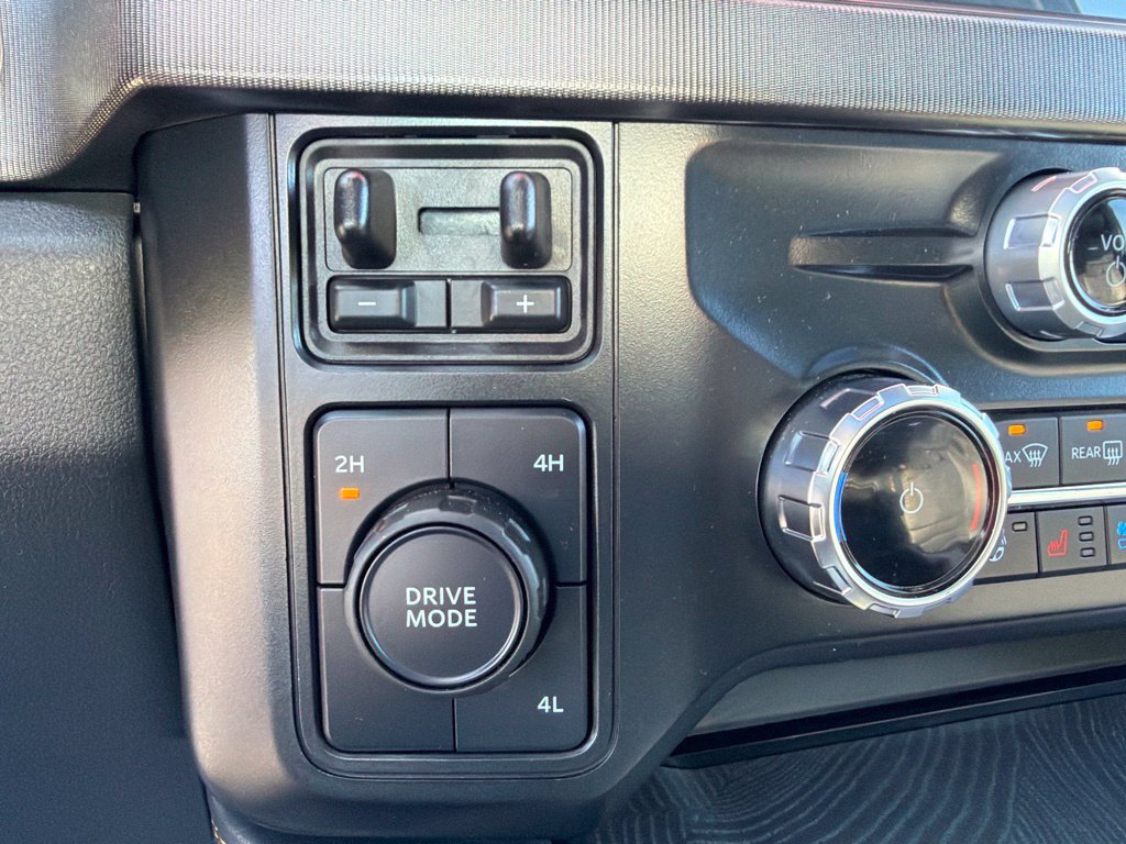 Used 2024 Ford F350 Platinum AWD/4WD image 29