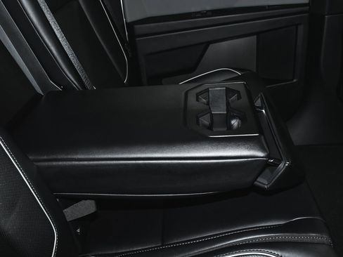 Used 2025 Tesla Cybertruck AWD Crew Cab image 60