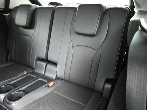 Used 2022 Lexus RX 350L Premium w/ Premium Package image 21