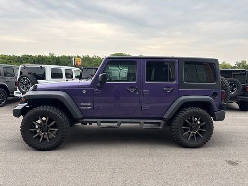 Used 2018 Jeep Wrangler Unlimited Sport S AWD/4WD image 5