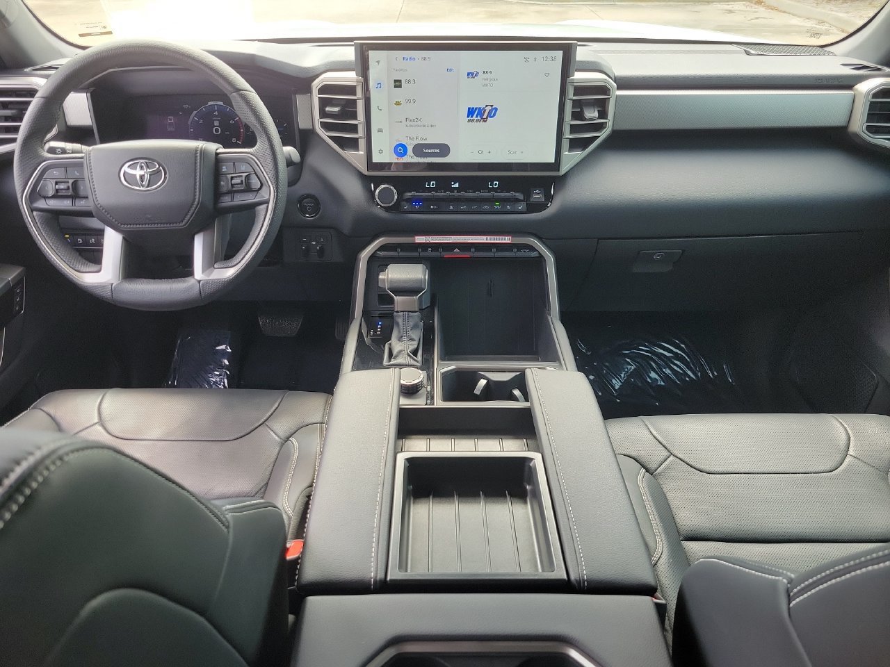 Used 2026 Toyota Tundra Limited AWD/4WD image 12