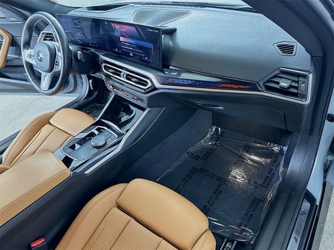 Used 2024 BMW 230i Coupe w/ Premium Package image 17