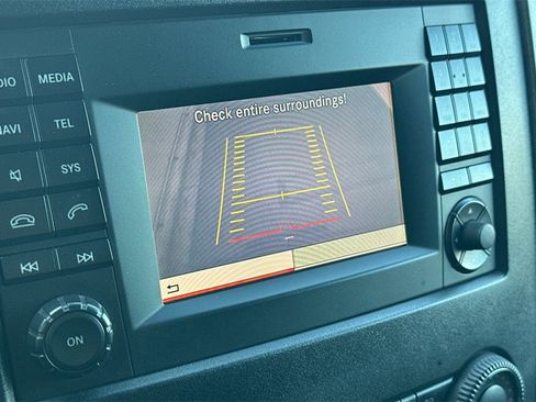 Used 2016 Mercedes-Benz Sprinter 2500 image 22