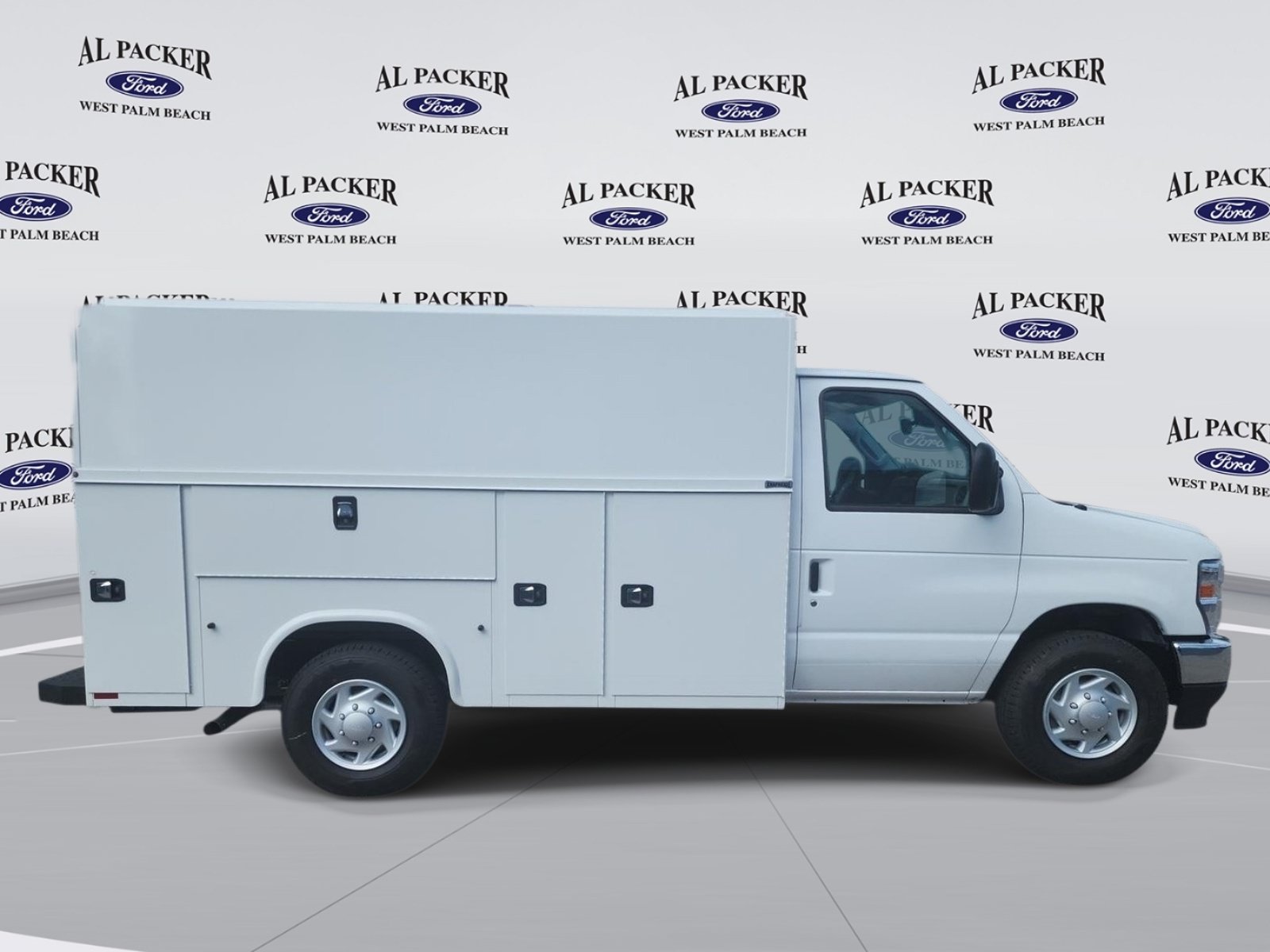 New 2027 Ford E-350 and Econoline 350 Super Duty w/ Power Equipment Group RWD image 6