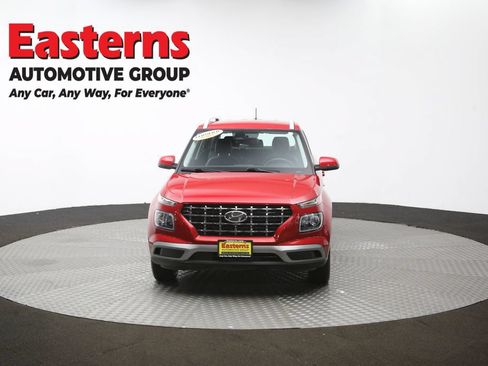 Used 2023 Hyundai Venue Limited FWD image 54