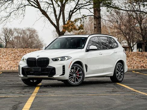 Used 2024 BMW X5 xDrive40i w/ M Sport Package image 1