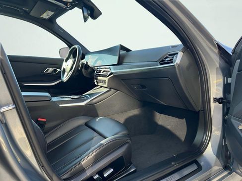 Used 2023 BMW 330i Sedan w/ Driving Assistance Package image 32