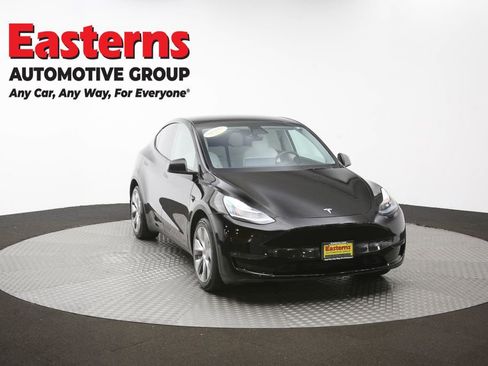 Used 2021 Tesla Model Y Long Range AWD/4WD image 45