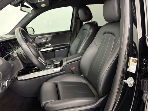Used 2023 Mercedes-Benz GLB 250 image 5