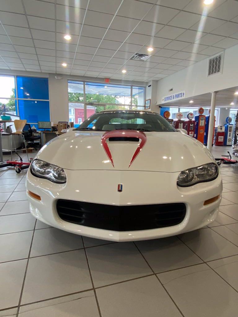 Used 1998 Chevrolet Camaro Z28 w/ SS Performance/Appearance Pkg RWD image 2