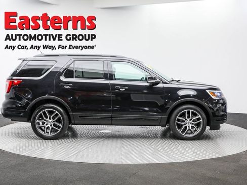 Used 2019 Ford Explorer Sport image 4