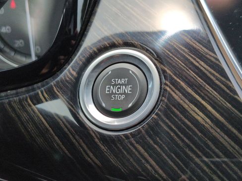 Certified 2020 Cadillac XT6 Premium Luxury AWD/4WD image 17