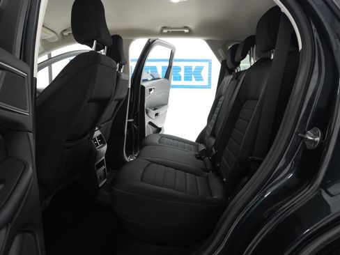 Used 2024 Ford Edge SE image 32