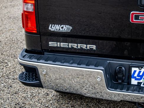 Used 2015 GMC Sierra 1500 SLT w/ SLT Crew Cab Value Package AWD/4WD image 12