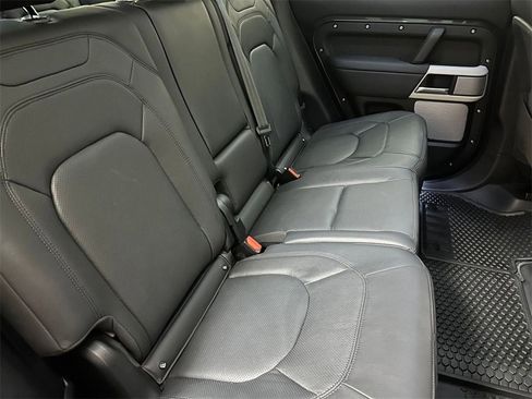 Used 2024 Land Rover Defender 130 S image 30