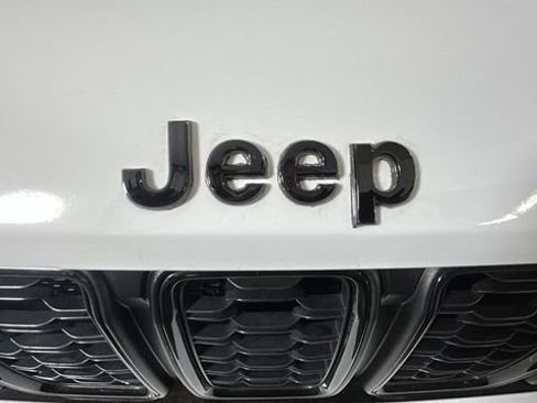 Used 2021 Jeep Grand Cherokee L Laredo AWD/4WD image 8