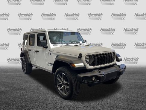 Used 2025 Jeep Wrangler Sport S image 2