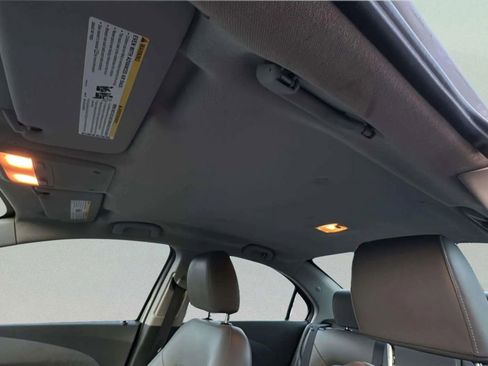 Used 2017 Chevrolet Sonic Premier image 21