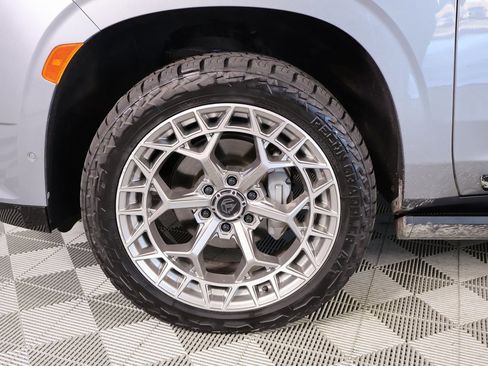 Used 2023 Cadillac Escalade Premium Luxury Platinum w/ LPO, Floor Liner Package image 21