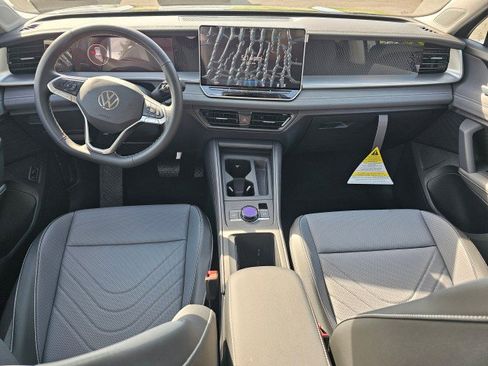 New 2026 Volkswagen Tiguan SE AWD/4WD image 23