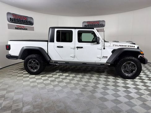 Used 2023 Jeep Gladiator Rubicon w/ Trailer Tow Package AWD/4WD image 3