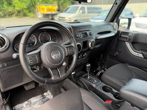 Used 2018 Jeep Wrangler Rubicon AWD/4WD image 18