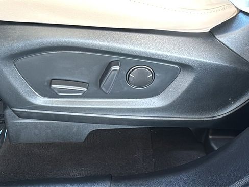 Certified 2022 Ford Explorer XLT w/ Equipment Group 202A image 20