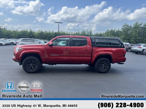 Used 2023 Toyota Tacoma SR5 w/ Technology Package image 4