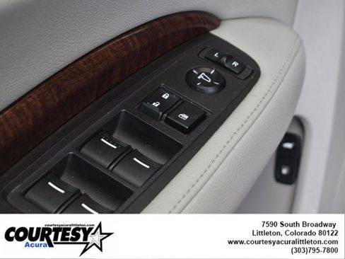 Used 2017 Acura MDX SH-AWD image 8