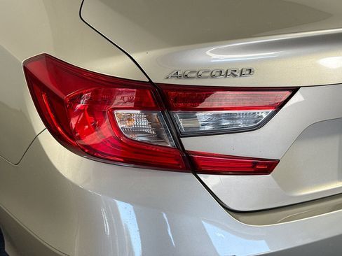 Used 2018 Honda Accord LX image 36