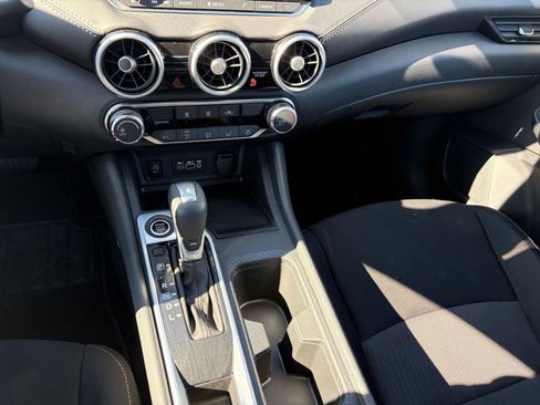 Used 2025 Nissan Sentra SV image 38