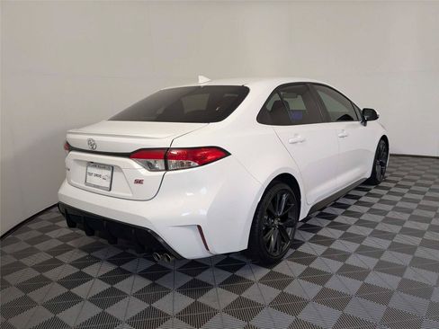 Used 2024 Toyota Corolla SE FWD image 5