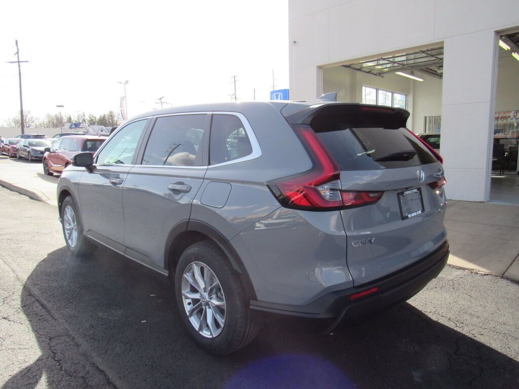 Used 2024 Honda CR-V EX image 3