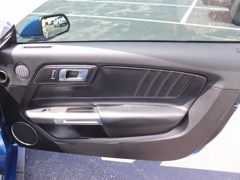 Used 2022 Ford Mustang Premium image 14