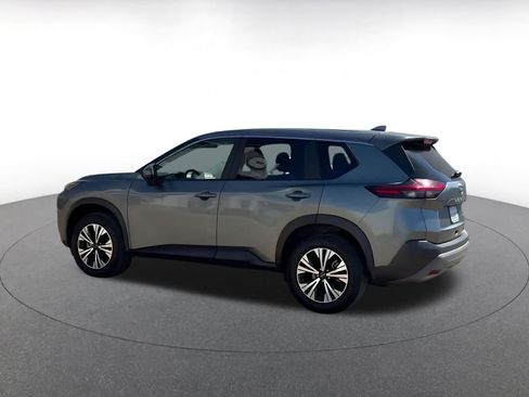 Used 2023 Nissan Rogue SV image 9