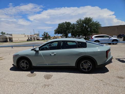 Used 2025 Kia K4 FWD image 5