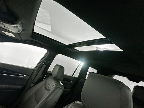 Used 2025 Cadillac XT6 Premium Luxury image 27
