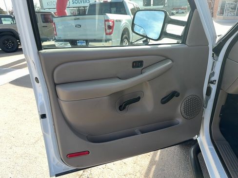 Used 2002 Chevrolet Silverado 3500 LS w/ Off-Road Skid Plate Pkg image 11